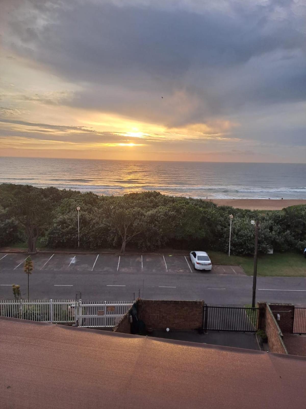 Deep Blue Guest House Amanzimtoti Εξωτερικό φωτογραφία